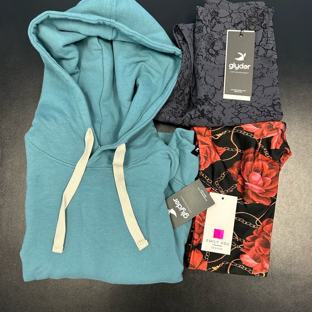 NWT women’s activewear size XS lot